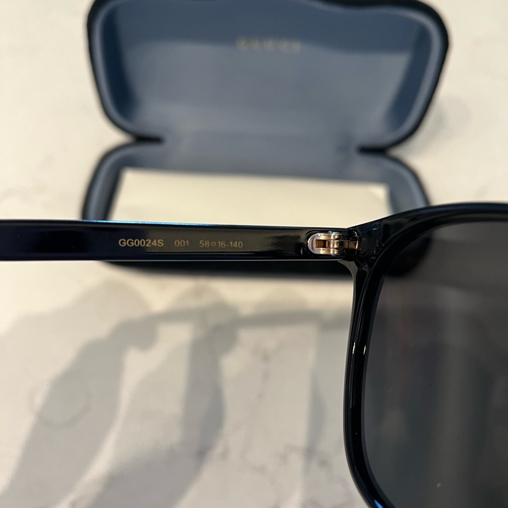Gucci Eyewear Round Frame Sunglasses Black - Picture 7 of 11